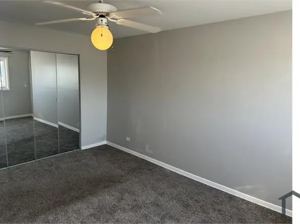 520 N Roberts Dr, Glenwood, IL 60425