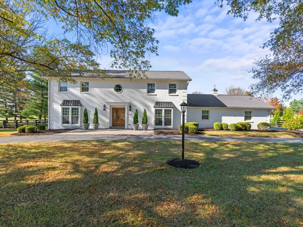 2436 Walnut Grove Ln, Lexington, KY 40509