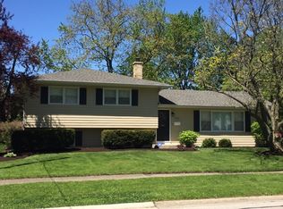 1141 Basswood Dr, Naperville, IL 60540