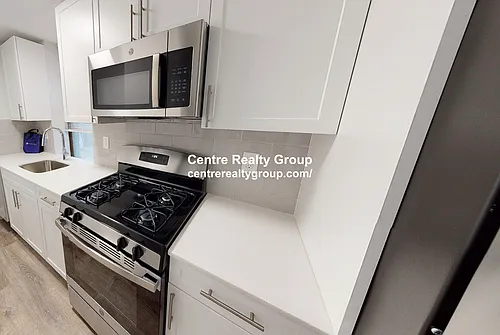 81 Park Dr #B Photo 1
