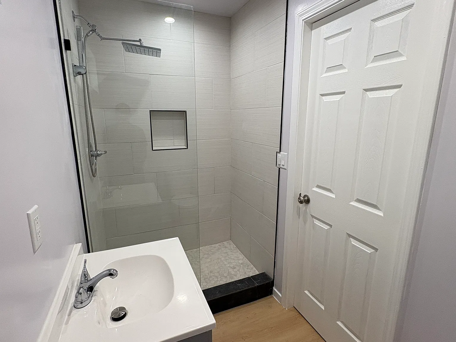 1 bed, 500 sqft, $1,950 — Photo 4