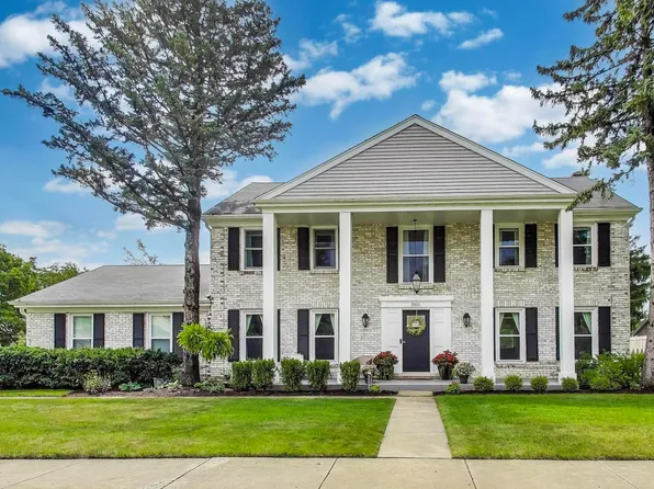 2811 Farmington Rd, Northbrook, IL 60062