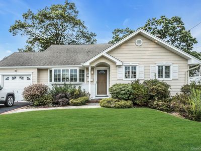 42 Westgate Road, Massapequa Park, NY, 11762