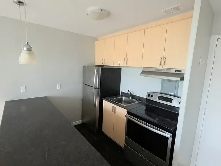 1545 Oxford St #46 — Photo 12