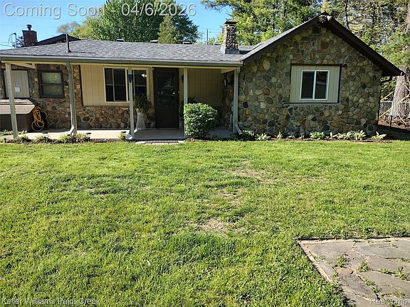 2nd image of 3145 Krafft Rd