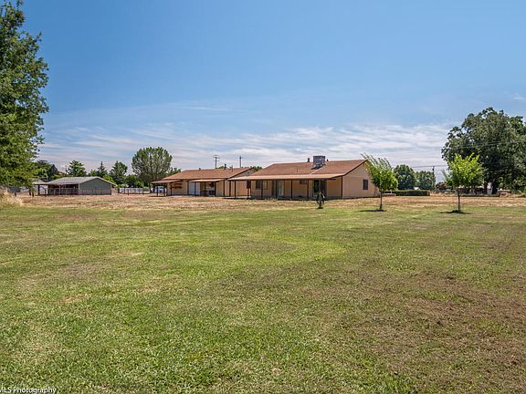 2nd image of 21116 Lynda Ln
