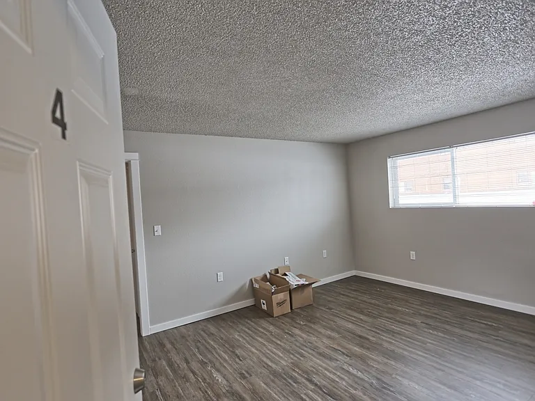 1230 Boulder Dr — Photo 4