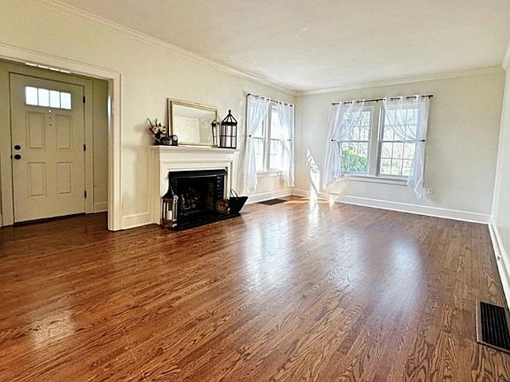 4th image of 168 W Glenwood Dr