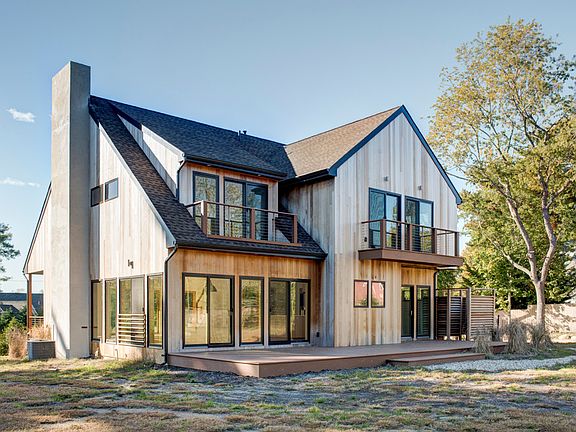 3rd image of 5 Freds Ln