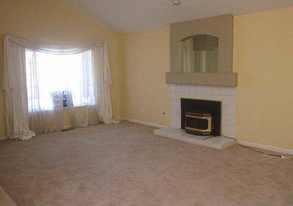 4th image of 5398 Country View Dr