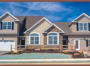 853 Graystone Cir #67, Allen Township, PA 18067