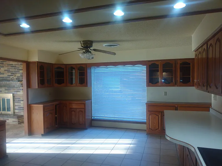 1606 Delano Dr — Photo 4