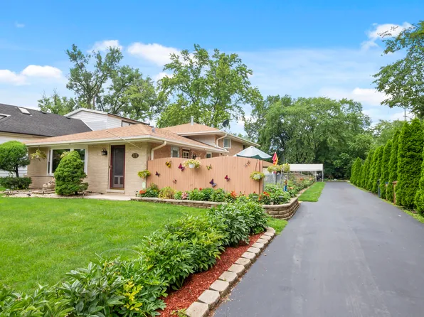 215 Spring St, Willow Springs, IL 60480