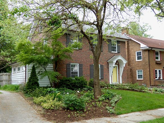 Front of house w/ landscape1