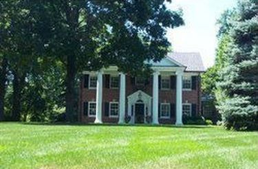 7050 N Pennsylvania St, Indianapolis, IN, 46220