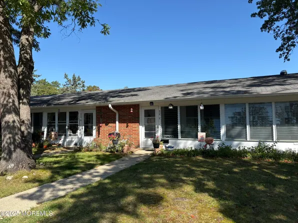 434E Portsmouth Drive, Lakewood, NJ 08701