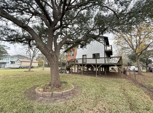 2806 Pearl St, Liverpool, TX 77577