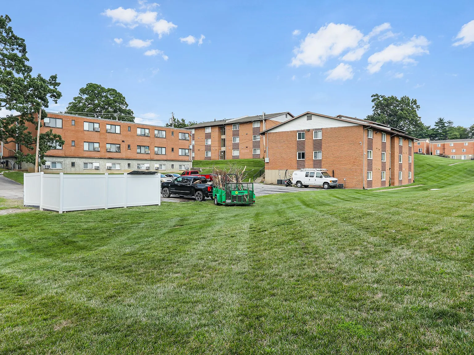 Bermuda Heights Apartments — Photo 1