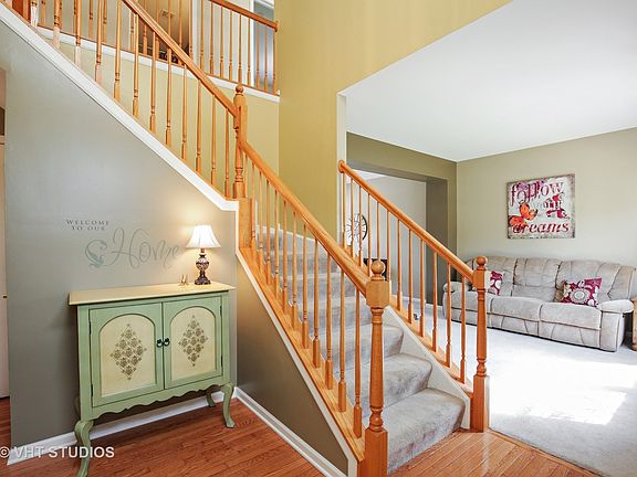 2nd image of 73 Leadville Ln
