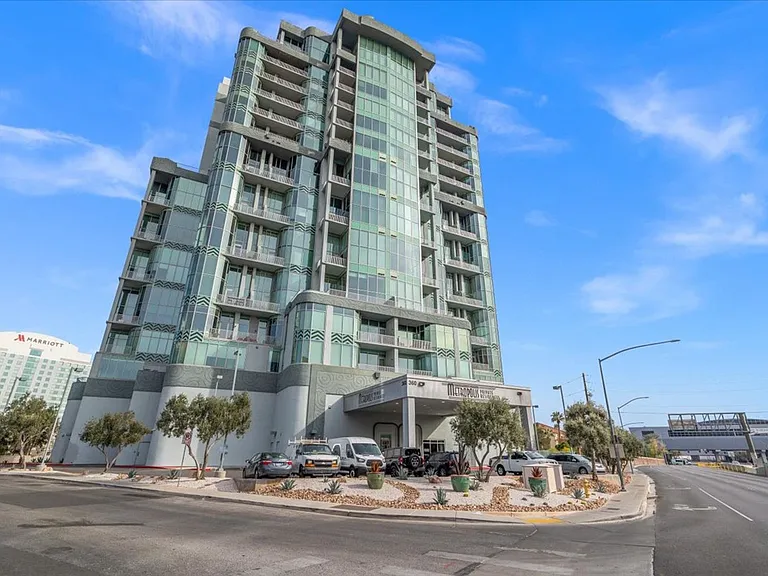 360 E Desert Inn Rd #403 — Photo 2