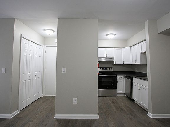 Brenda - Living Room