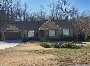 160 Campsite Rd, Stokesdale, NC 27357