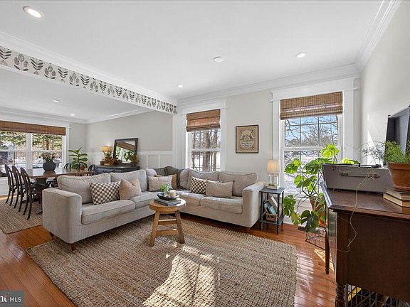 3rd image of 152 Ivy Ln