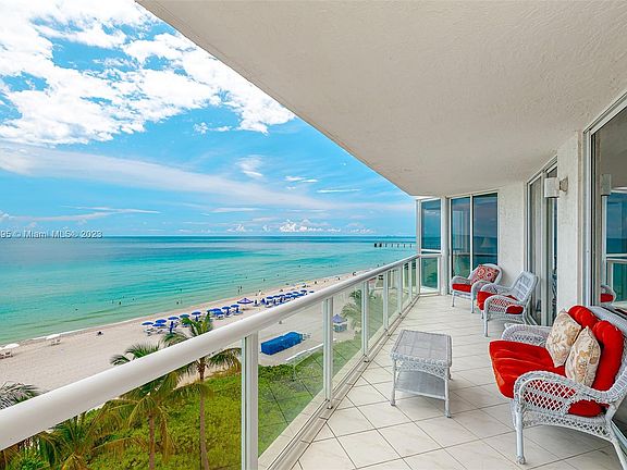 3rd image of 17275 Collins Ave APT 707