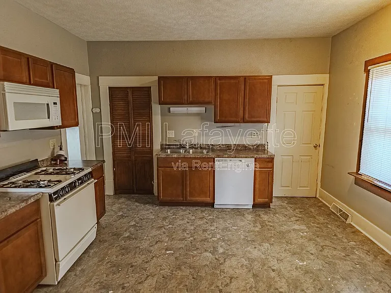 1714 Meharry St #A — Photo 9