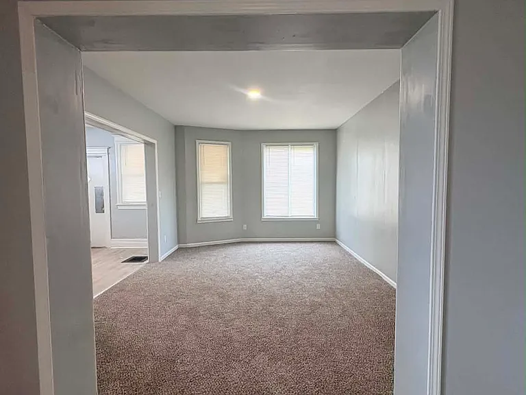668 Pingree St — Photo 13