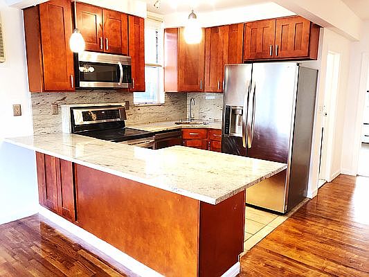 1st image of 25-58 Crescent St #2F