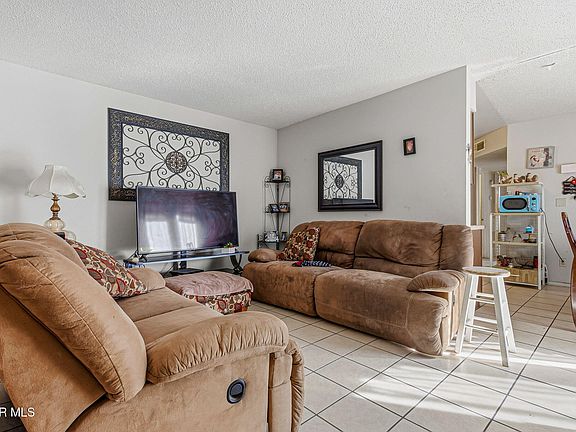 4th image of 2906 E Glen Dr