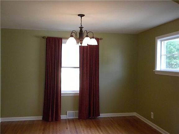 Dining room w/ hardwoods