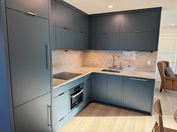 787 4th Ave S, Naples, FL 34102