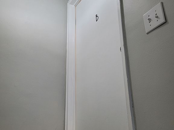 Apt B is the upstairs 2 bedroom, 1 bath apt