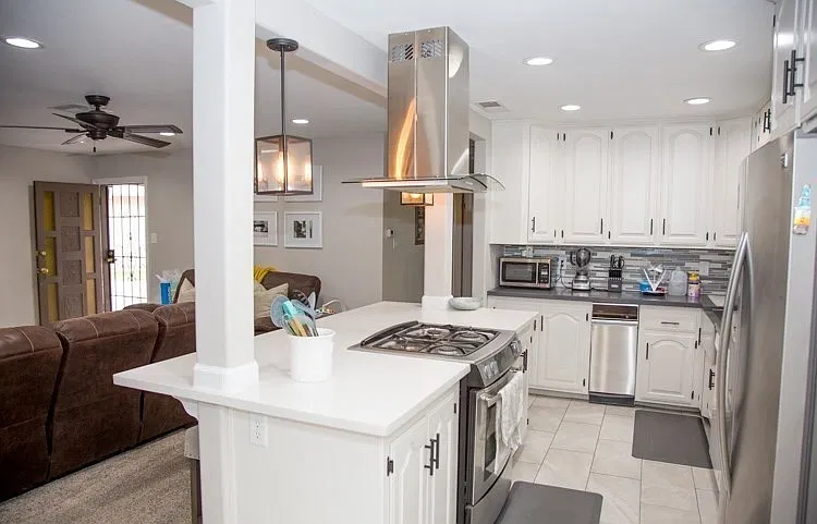 4 bed, 1590 sqft, $3,200 — Photo 2