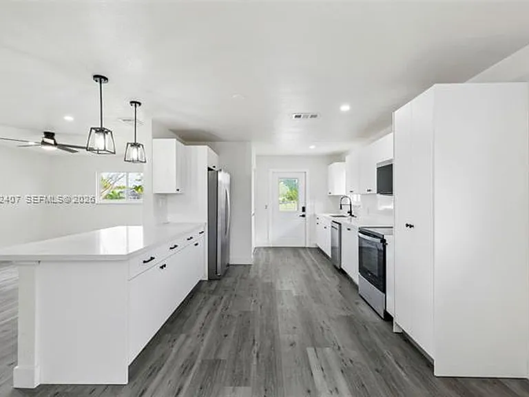 1867 NW 8th Ave — Photo 9