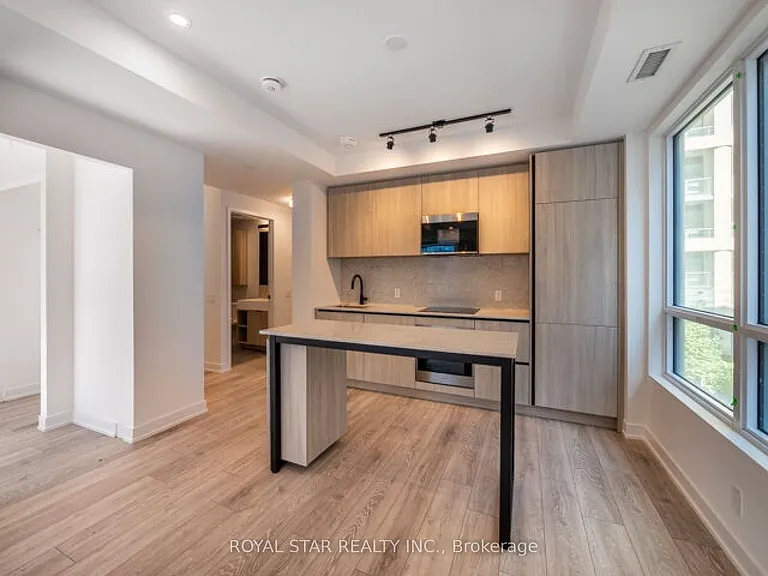 108 Peter St #518 — Photo 7