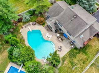 302 McKinley Ave, Edison, NJ