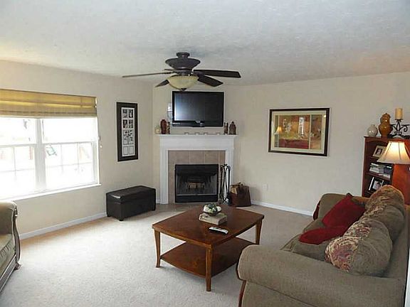 3rd image of 8726 Redditch Dr