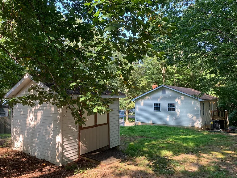 8441 Pine Blvd — Photo 31