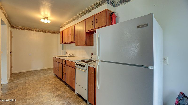 3rd image of 62 Orchard Street