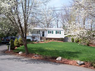 213 Buttonwood Ave, Cortlandt Manor, NY 10567