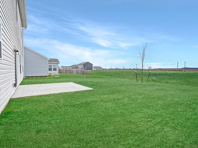 1133 Thorny Ln — Photo 4