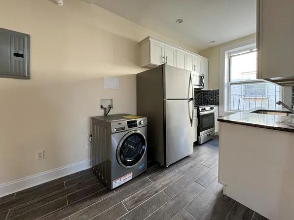 1479 East 34th Street image 2 of 7