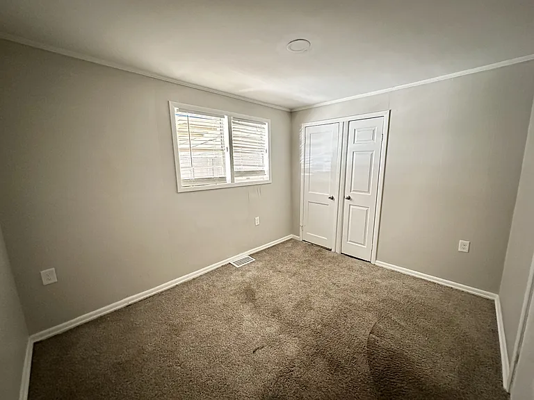925 Woodward Rd — Photo 7