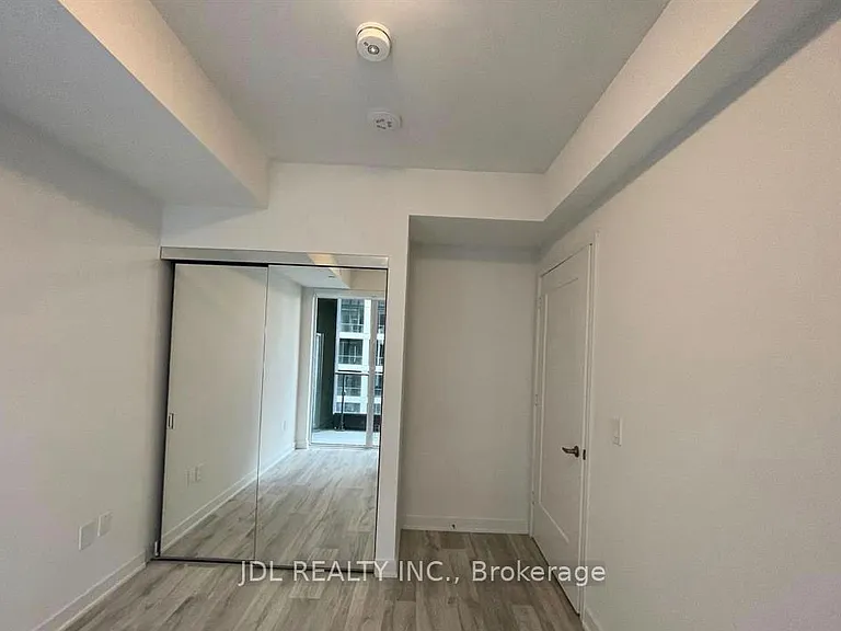 70 Princess St #1428 — Photo 13