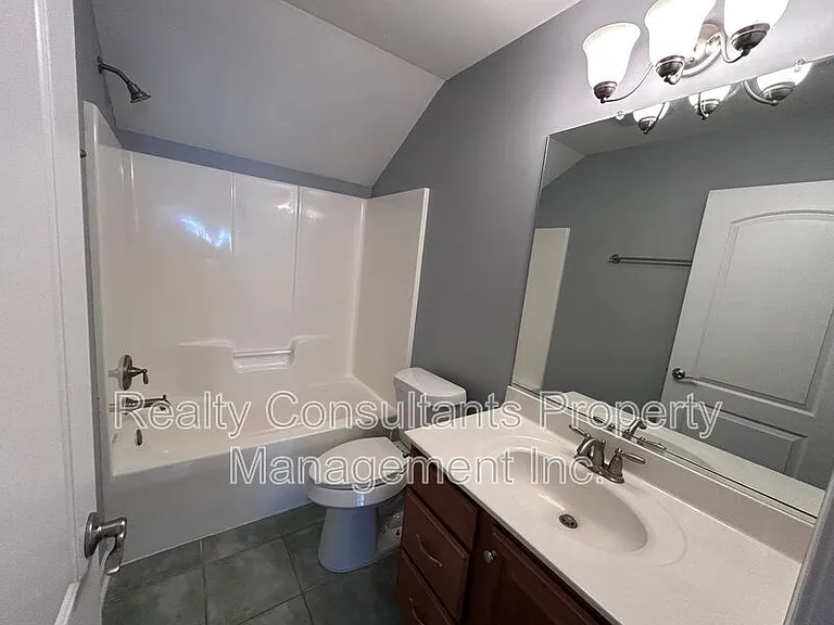 4540 Pebble Lake Dr — Photo 25