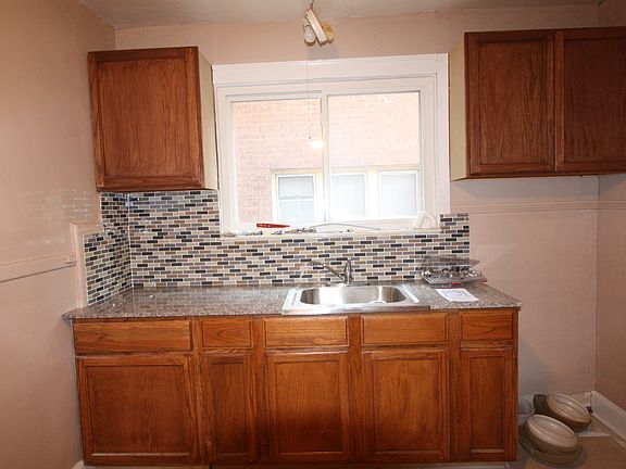4th image of 17139 Roselawn St APT 2