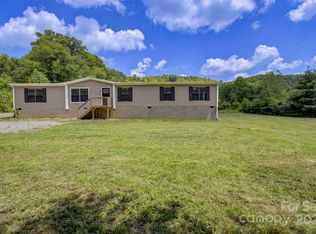 199 Rockwood Dr, Hendersonville, NC 28792